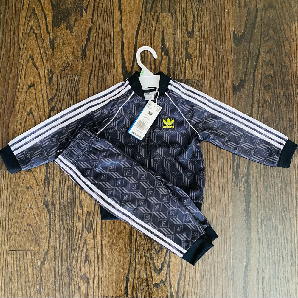 Toddler Adidas track outfit so 18m